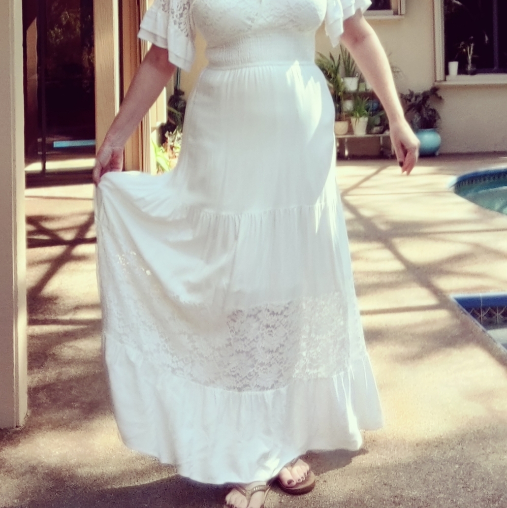 White lace maxi dress